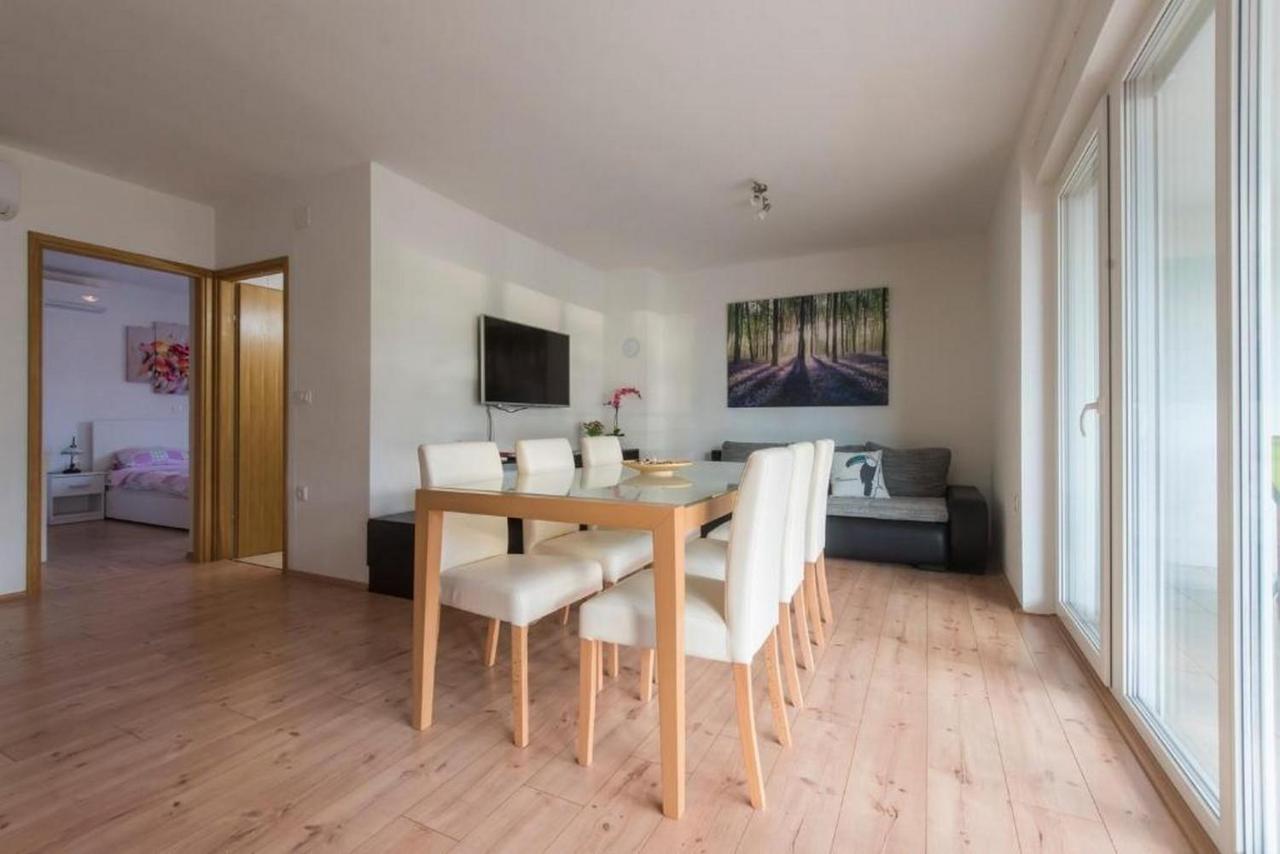 Apartments Villa Ema Zadar Eksteriør billede